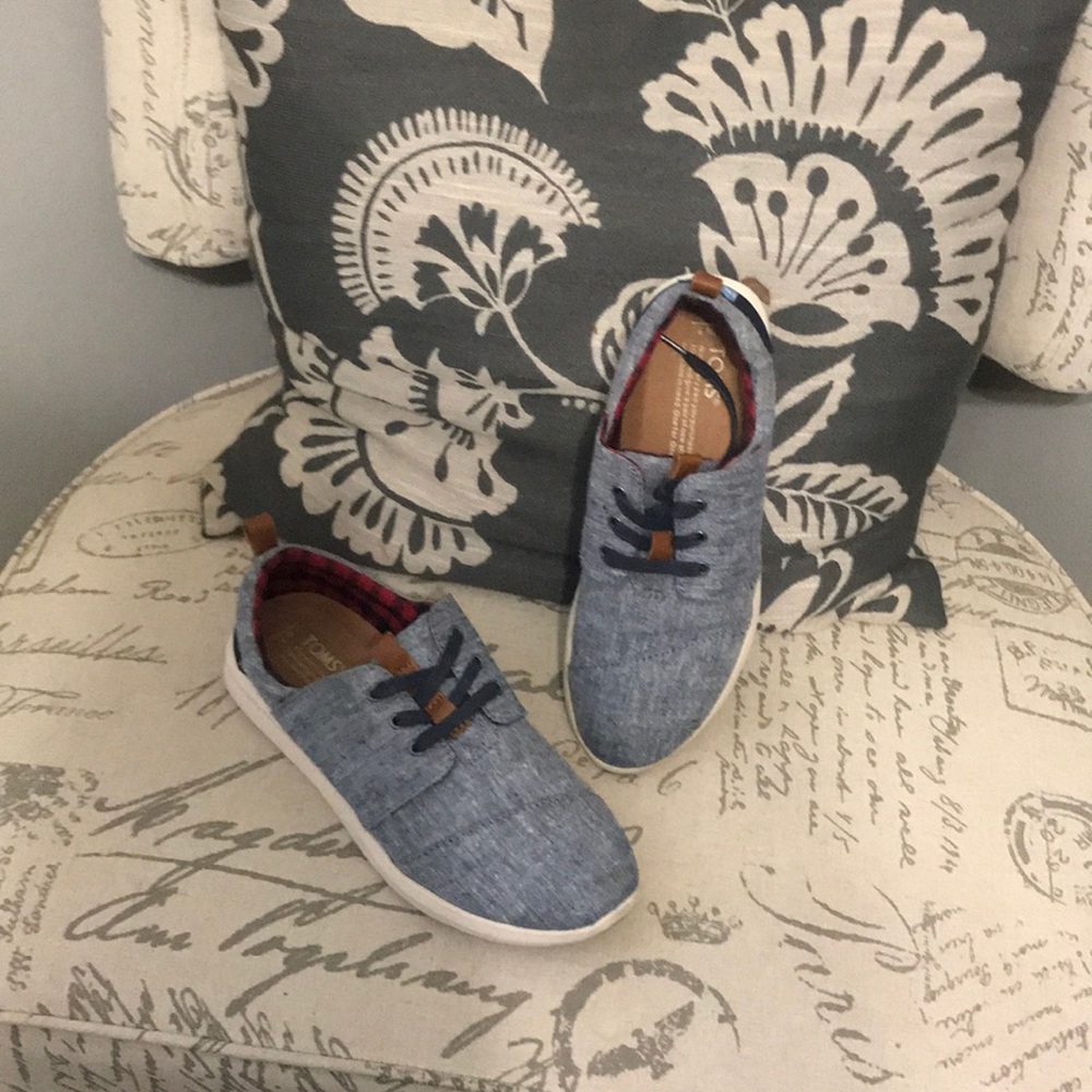 Toms